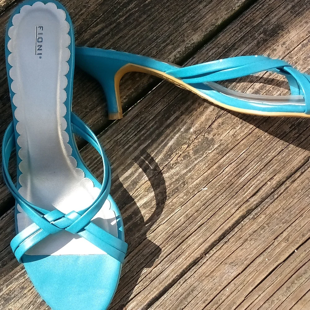 Fioni Strapless Heels - Picture 2 of 15